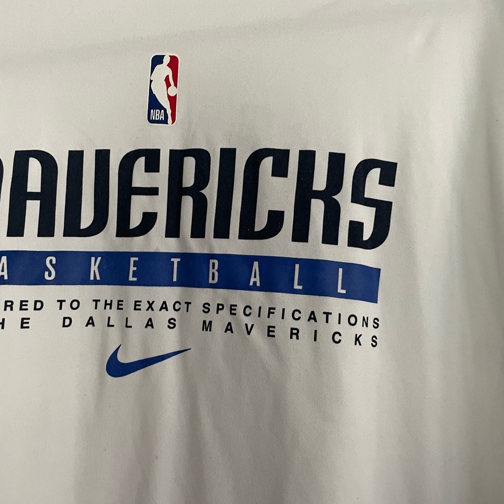 Nike Dallas Mavericks White Long Sleeve Tee - Picture 3 of 6